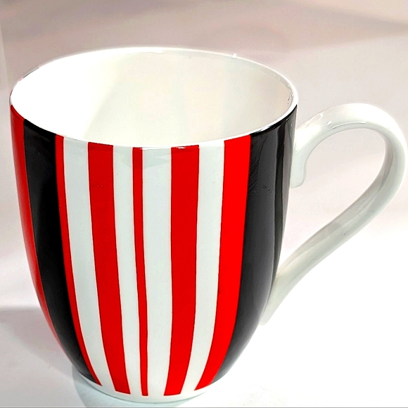 Paul Smith Manchester United red/black vertical stripe 12oz white coffee mug - Picture 1 of 7